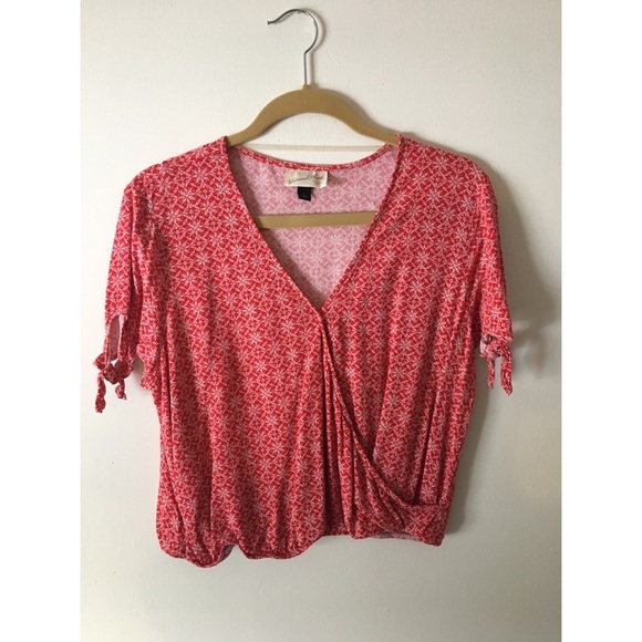 Crop top - Picture 1 of 3